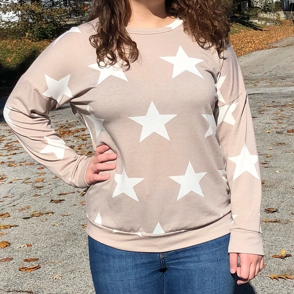 Stars Tan Banded Long Sleeve Top! NEW! - Picture 2 of 10